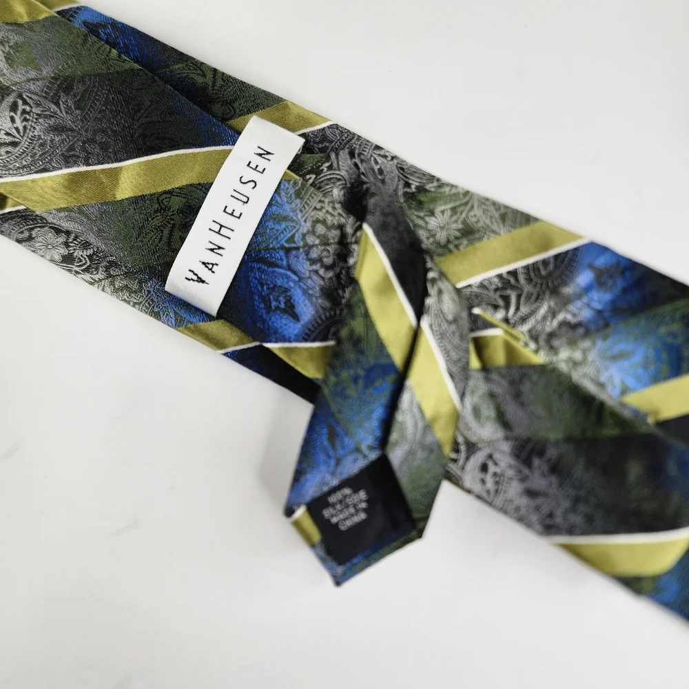 VAN HEUSEN Blue & Green Paisley Silk Tie.